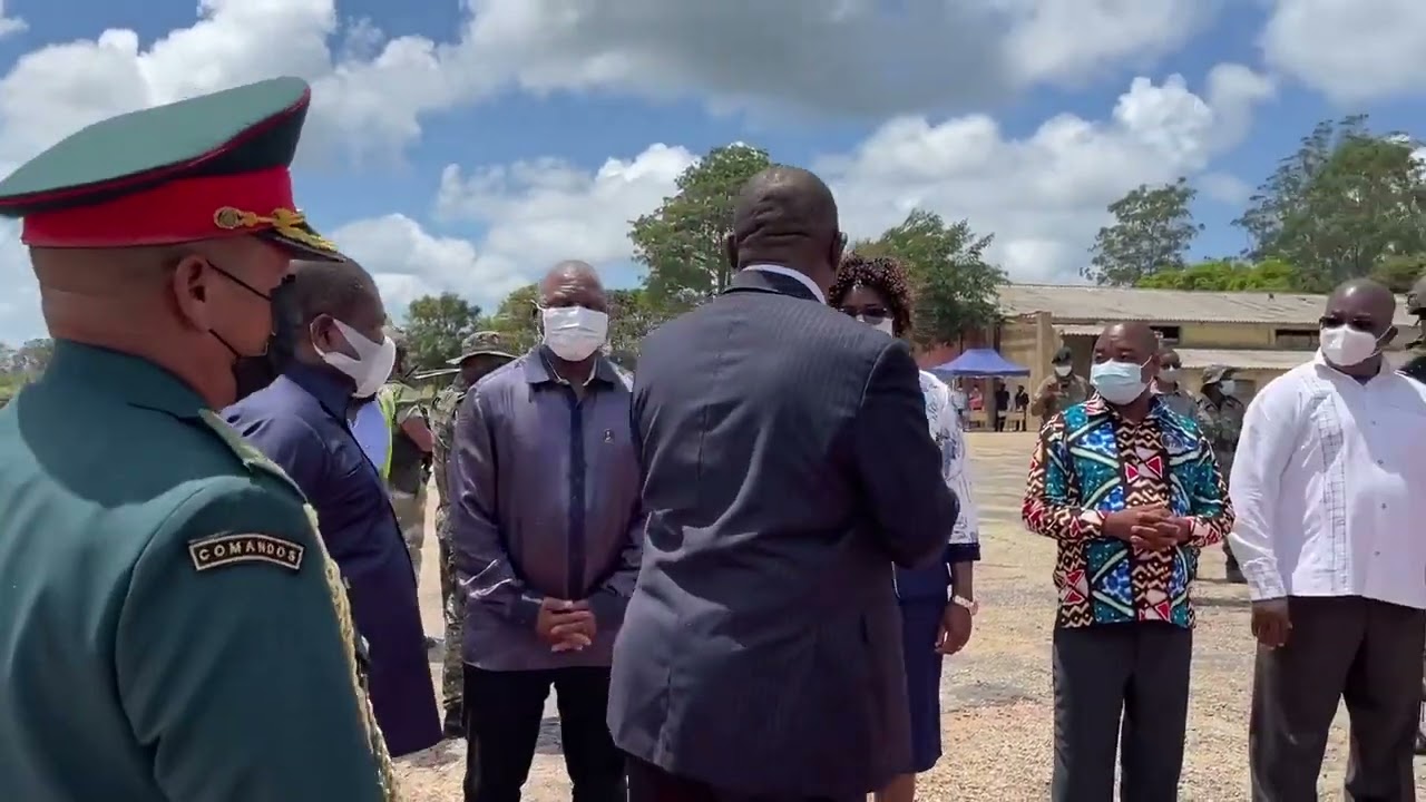 President Ramaphosa arrives in Mueda and is received by President Filipe Jacinto Nyusi in Mozambique