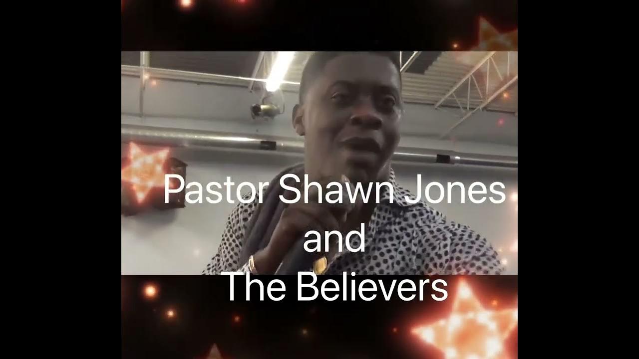 Pastor Shawn Jones Singing “ Worthy” YouTube