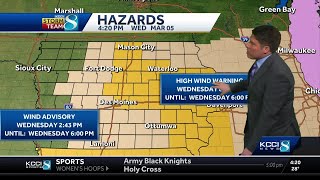 Iowa weather: Strong winds continue to cause drifting, visibility issues; more snow in forecast