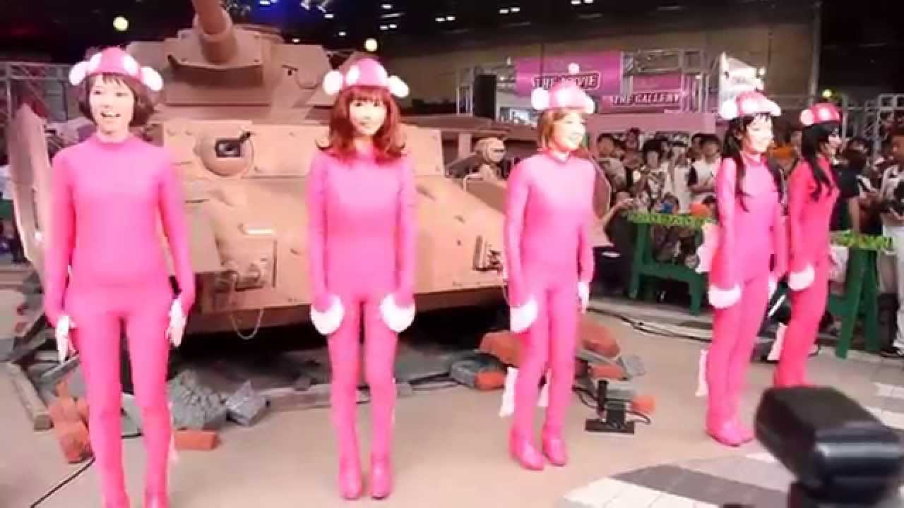 秋葉原「Ⅳ号戦車 日本上陸作戦です！」 より、あんこう踊り