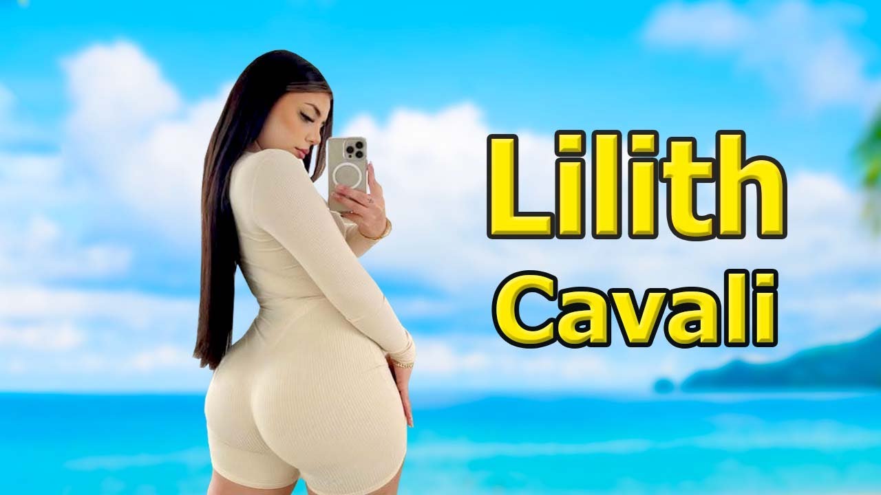 Lilith Cavaliere | Curvy Plus Size Model from Australia