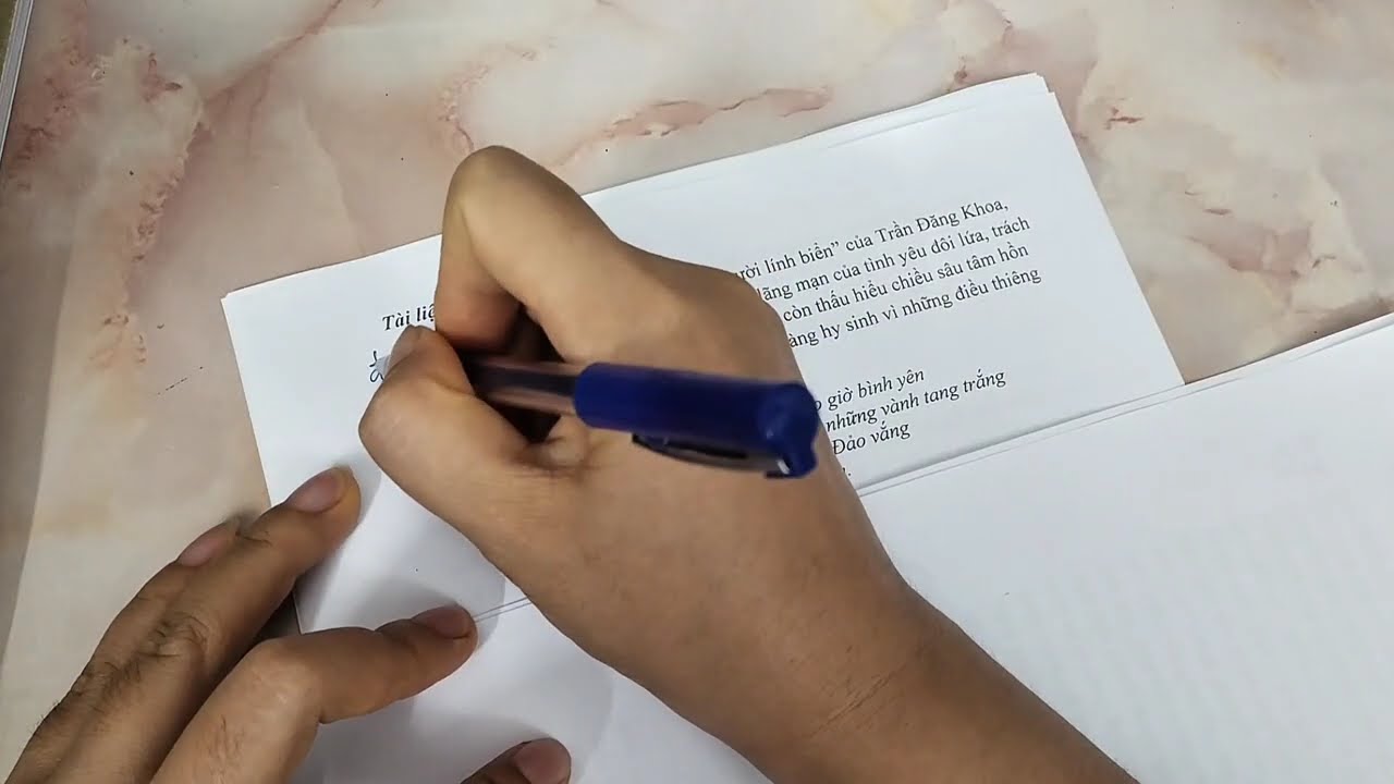 Kĩ năng viết bài văn so sánh hai đoạn thơ