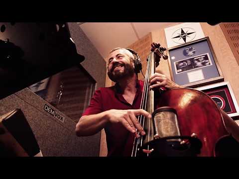 aborigen jazz flamenco doublebass