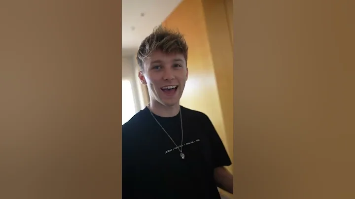 Recreating Peoples Instagram Stories! 😂