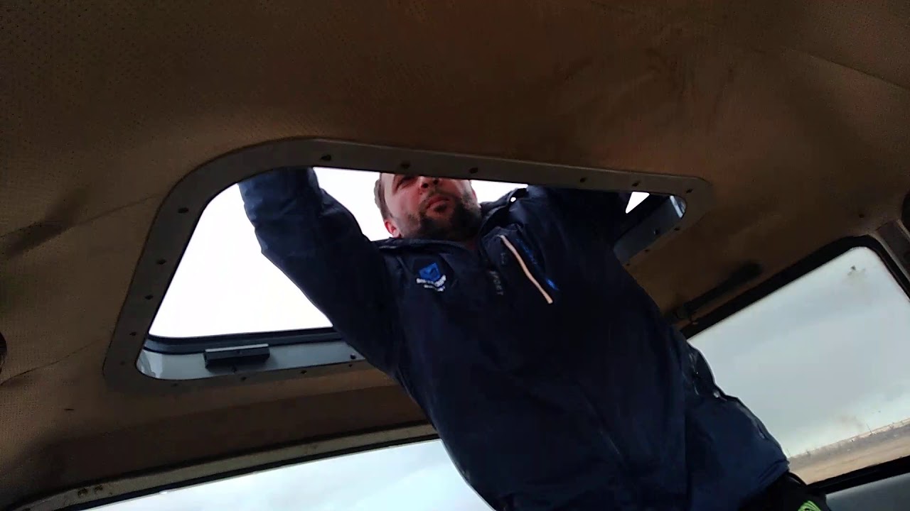 Врезать люк в авто