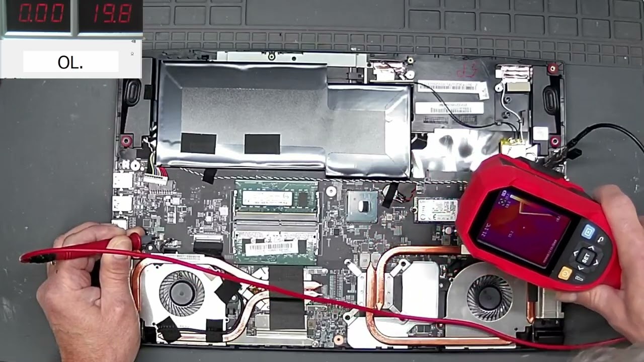 111 - Laptop MSI MS 17F4 - nu pornește.