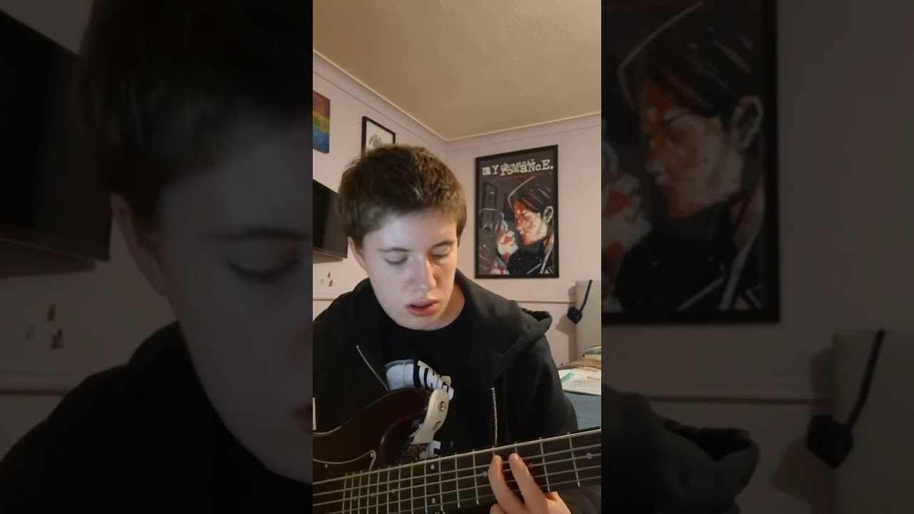 Bass cover of 'Black Chandelier' by Biffy Clyro :)