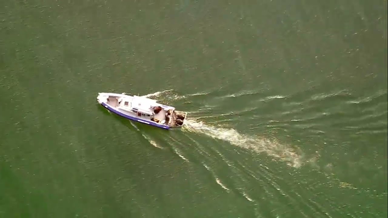 Search underway for woman after boat capsizes in Lake Michigan near Winnetka