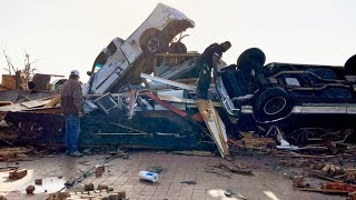 'Destructive' tornado, storms batter Mississippi