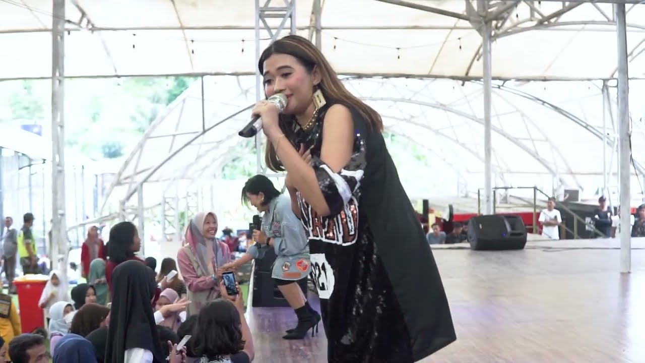 ERIE SUZAN FT FEY TYAZ - BUIH JADI PERMADANI