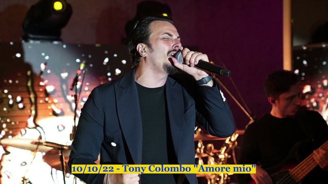 10/10/22 - Tony Colombo medley canzoni dal vivo piano e voce (parte 2)