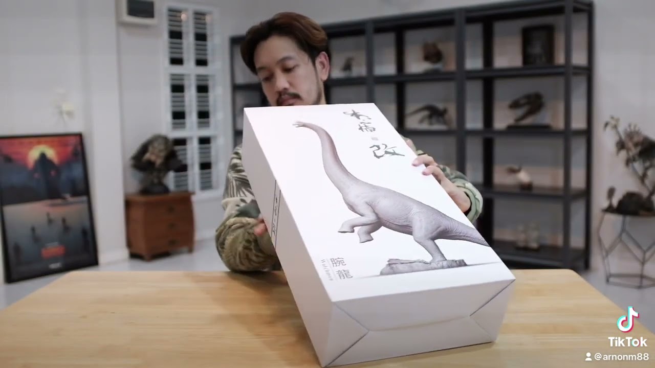 Unboxing Nanmu Studio Brachiosasaurus 1/35 Scale Resin Statue