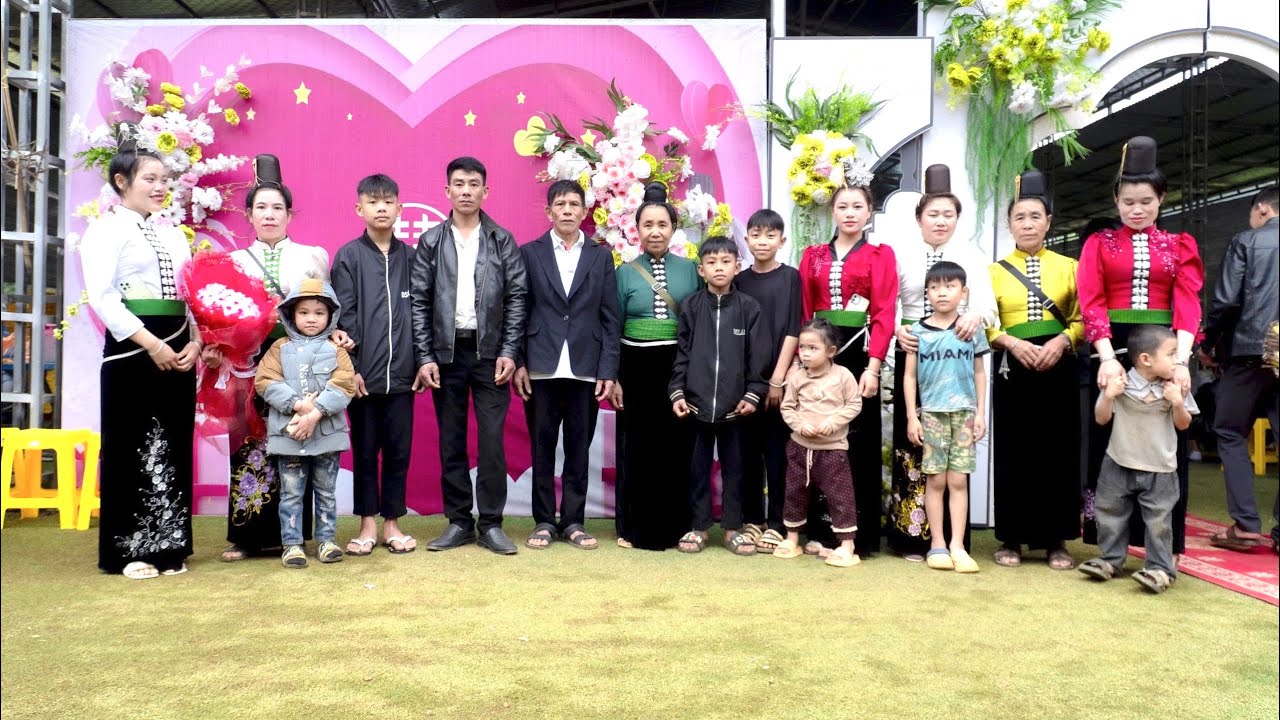 Панорамный вид на торжественное новоселье семьи [СИ ХУОНГ - ЧУНГ ТХАНЬ] в деревне Лонг Лау Нам Лау.