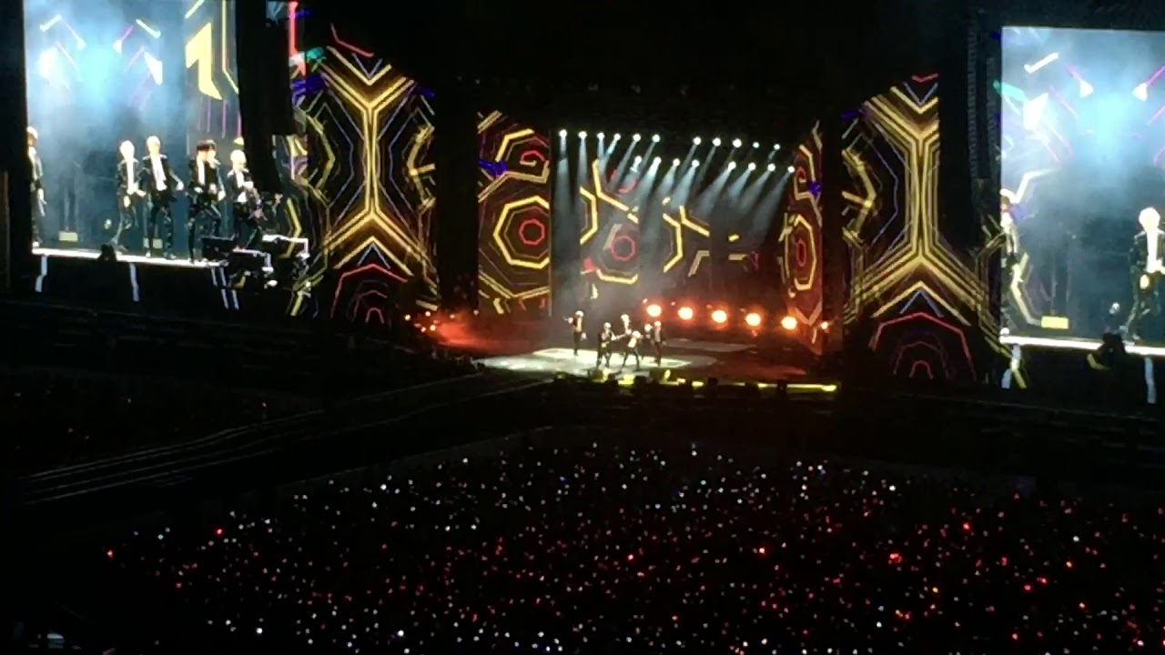 190407 IDOL BTS AT RAJAMANGALA STADIUM BANGKOK LOVE YOURSELF WORLD TOUR 2019