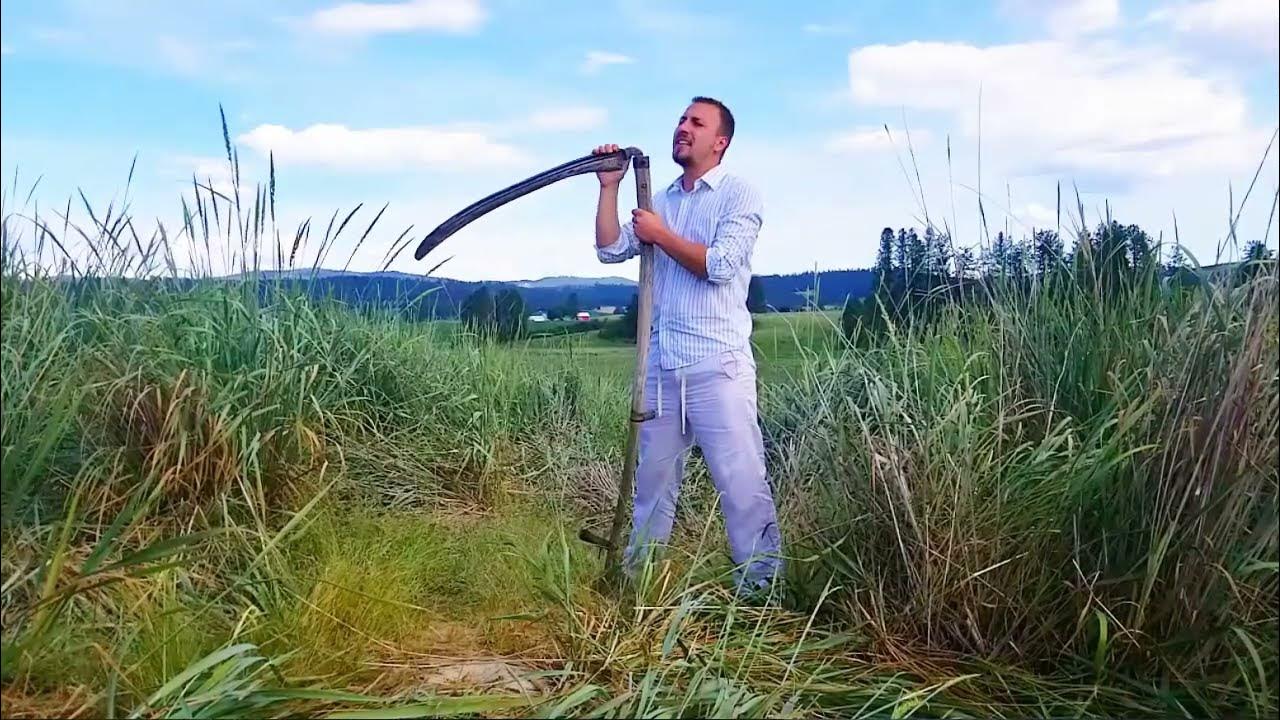 Июль песнь косаря чайковский. Мемы комиксы. Коса косарь. Косарь живопись. Четыре косаря было у меня кто поет.