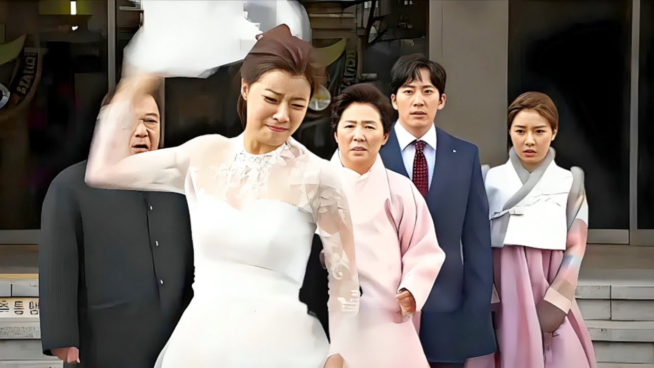 أم عزباء بتتزوج من أب لطفلتين غني بعاملها كخادمة فبتتركه لكن بترجع بتتزوجه بيوم زفافه من أمرأة أخرى.