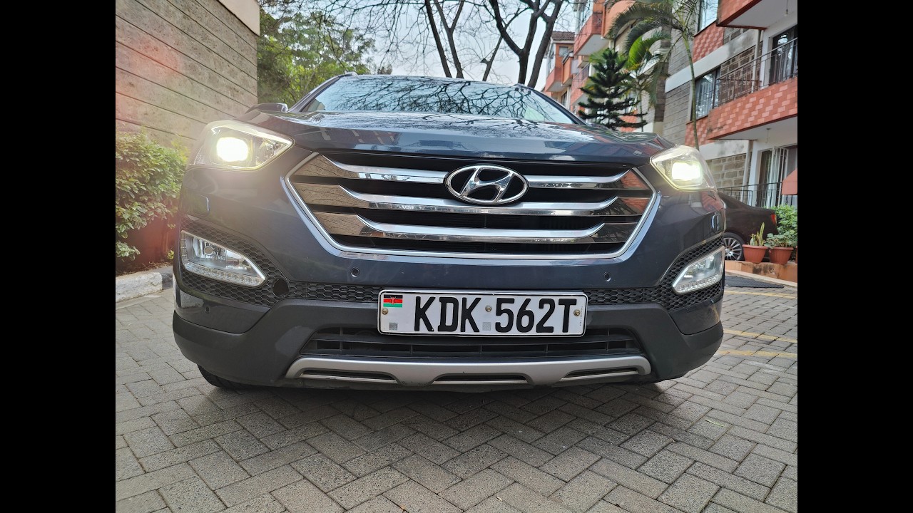 Hyundai Santa Fe SE AWD 2016 Blue