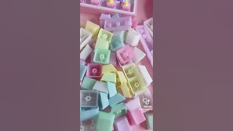 Keyboard transformation video Pom Jelly Keycaps with rainbow keyboard cable