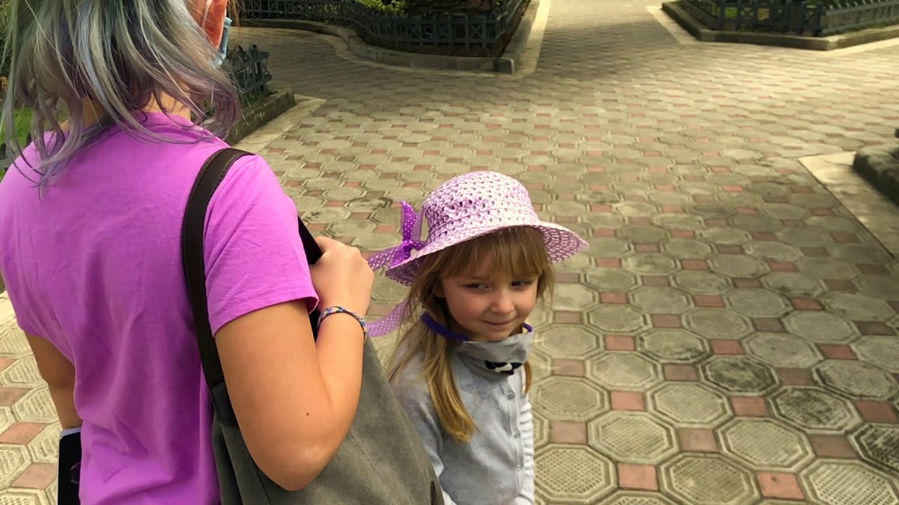 Downtown Cuenca – walk with us to meet some friends!