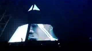 DAFT PUNK - ALIVE 2007 -LA Sports Arena - ENCORE