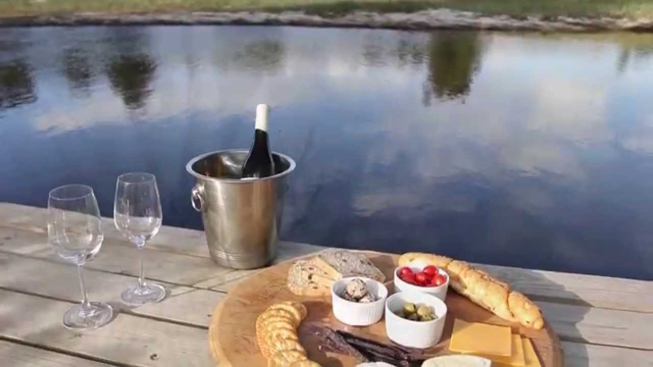 RIVEREDGE ACCOMMODATION