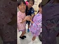 ココアちゃんのごはんを誰が持って行くかでケンカ😱 まりちゃんいずちゃんチャンネル #shorts