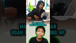 While Still Dating Youre Already Throwing Your Phone