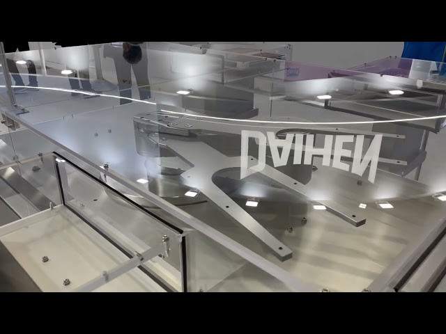 【SEMICON Japan 2025】ダイヘンの真空内310mm⾓パネル搬送ロボット