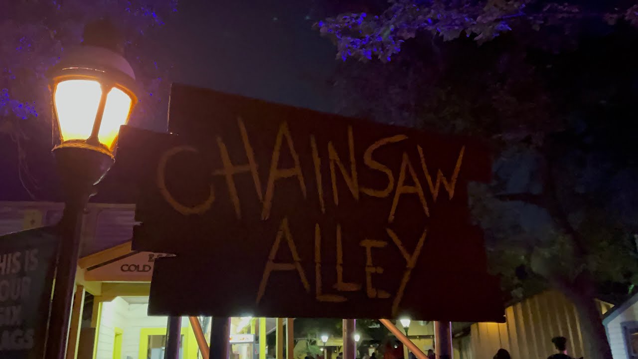 Chainsaw Alley Scare Zone at Six Flags Over Texas 