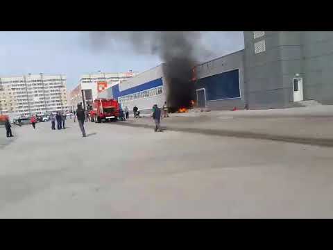 Центральный рынок каменск уральский. Добролюбовский рынок каменск-уральский. Центральный рынок уральск. Центральный вещевой рынок каменске-уральском. Уральск крытый вещевой рынок.