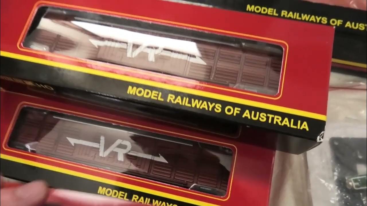 Looking at all the Venders at The 2023 Geelong Model Railway Exhibition