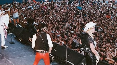 Guns N