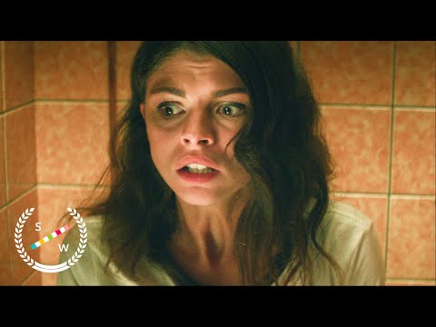 Horror Short Film about an Encounter in a Public Restroom | Arrêt Pipi