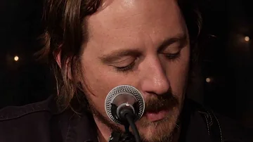 Sturgill Simpson - I Never Go Around Mirrors (Live on KEXP)