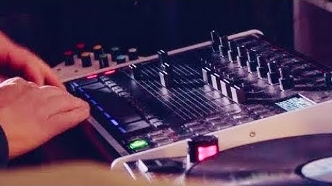 Boom Bap S2400 Making a Beat sampling Jazz Records