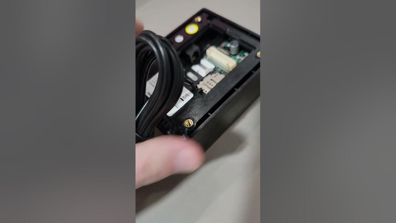 How to install antenna or high gain antenna on to nayax touch screen