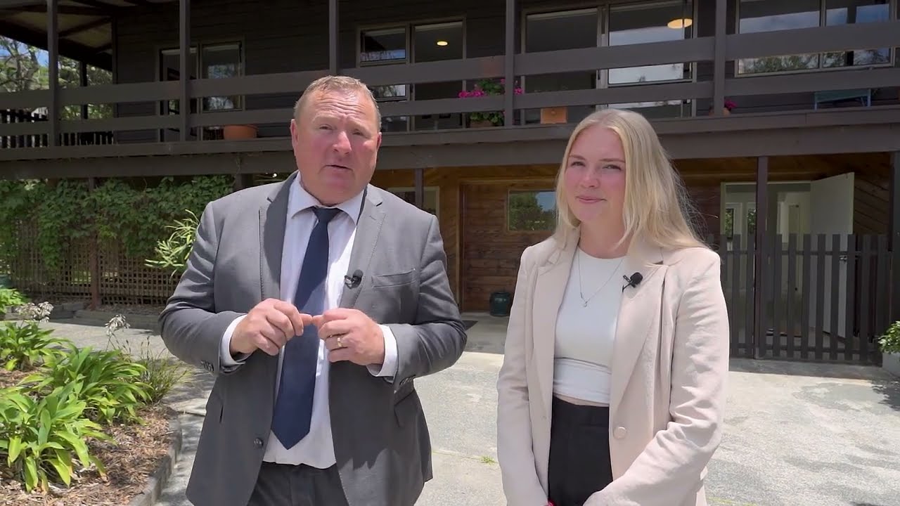 SOLD APRIL 2025 | 42 Glenelg Road, RED BEACH | 5 bed 3 bath | Team Turner