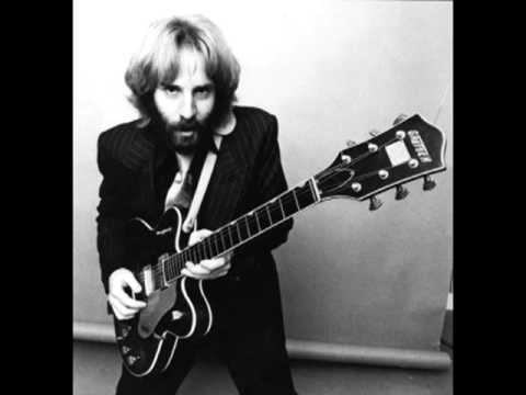Putar Must Be Crazy - Andrew Gold