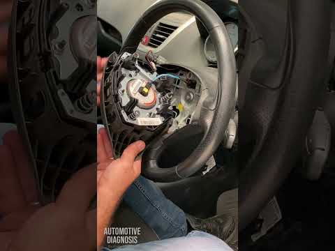 How to Remove the Driver Airbag on Peugeot 207