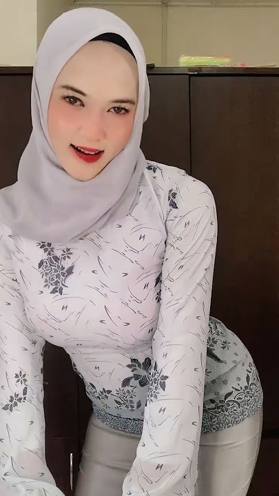 style baju kurung satin