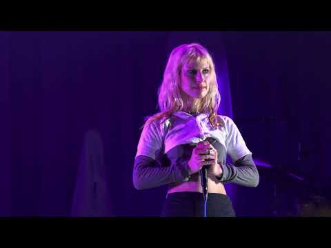Hayley Williams - Love Me Different (live in Milan 2026)
