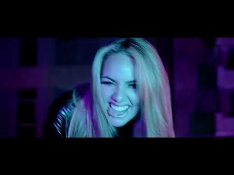 BELLA K  - IDIOTA (VIDEO OFICIAL)