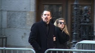 Stars attend private funeral for Hoffman