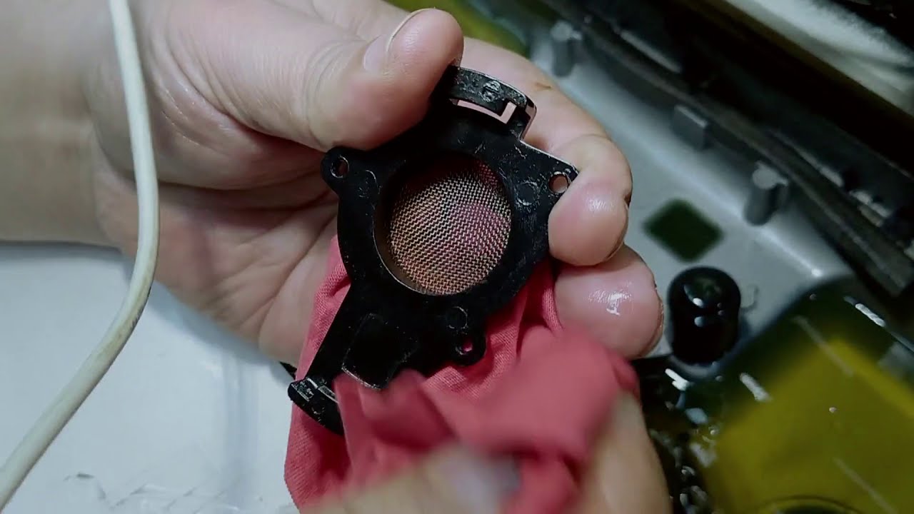 حل مشكلة تسريب الزيت اسفل الكورشية للماكينة السنجر