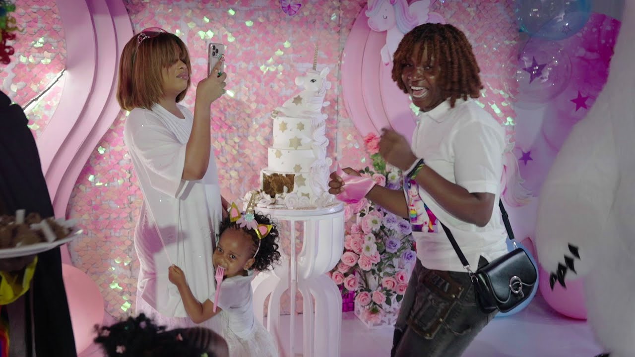 DADA WA KAZI WA NANDY ALIVYOKATIKA KWENYE BIRTHDAY YA NAYA