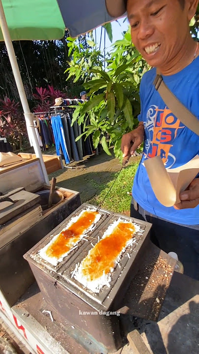 Very old-fashioned merchandise, 10 thousand per tray!! #streetfood #culinary #snacks #food
