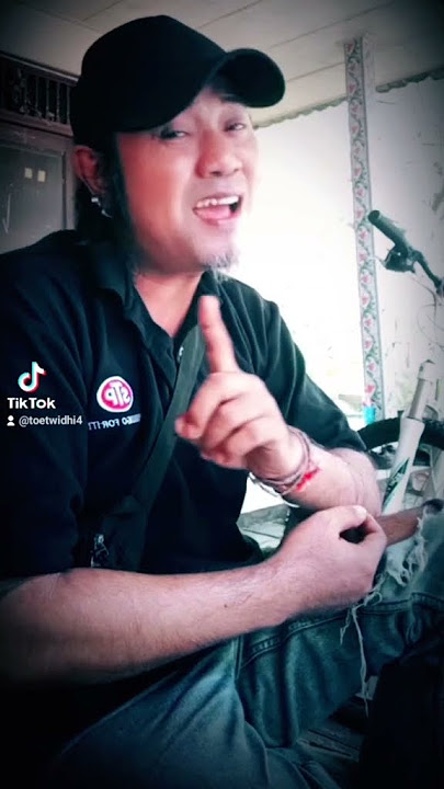 TRESNA MEBUCUNTELU - Wayan sumade lipsing tiktok toet Widhi