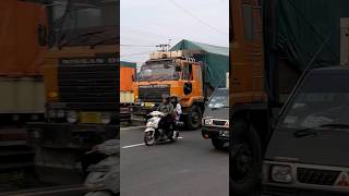 Download Lagu Heavy Loaded Truck Driving Fast on the Road #truc #short #shorts MP3 Download Lagu Heavy Loaded Truck Driving Fast on the Road #truc #short #shorts MP3