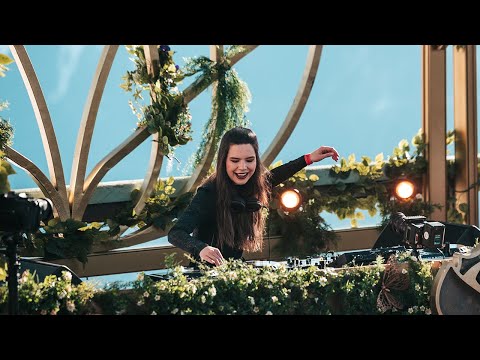 Видео: Amber Broos | Tomorrowland Winter 2024