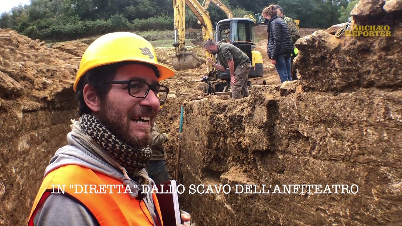 Anfiteatro di Volterra, In 